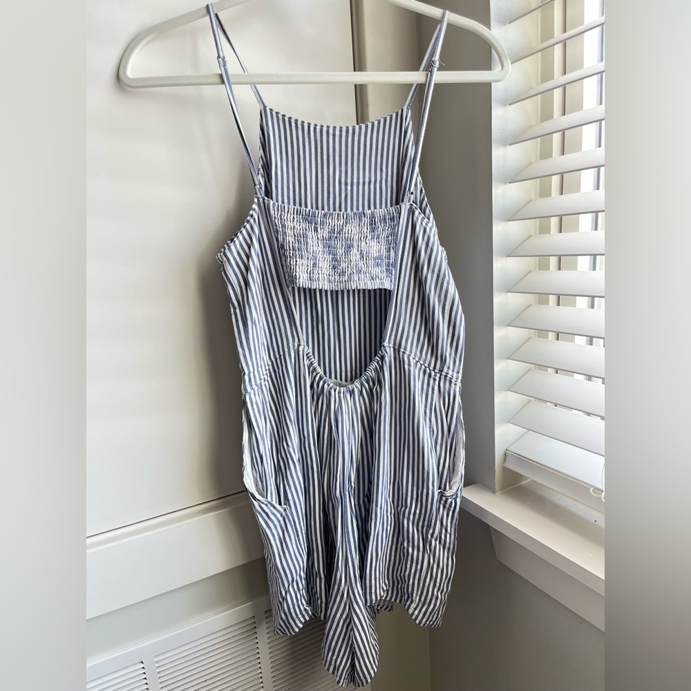 Abercrombie & Fitch Romper Size Medium - Picture 2 of 5